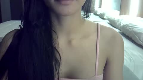 Snapshot of skinnykittencam chatting on October 15, 2:15 am skinnykittencam online show from October 15, 2:15 am