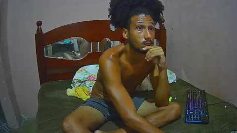 Skinny Latin Man online show from December 4, 7:44 am