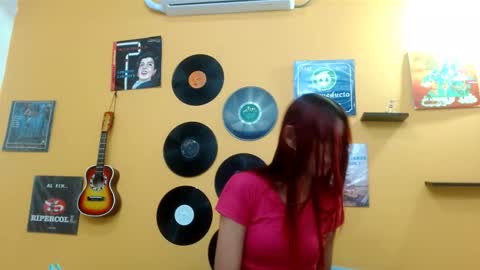 Snapshot of skinnyverus18 chatting on October 11, 6:55 pm VERUS online show from October 11, 6:55 pm