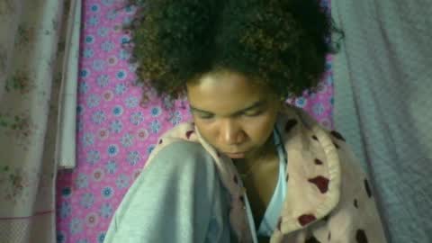 skinygirl2 online show from July 9, 5:17 pm