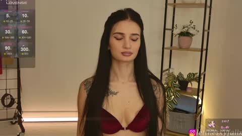 Eliza online show from May 23, 11:23 pm