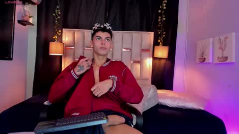 Snapshot of sky_jules chatting on October 11, 5:12 am Daniel online show from October 11, 5:12 am