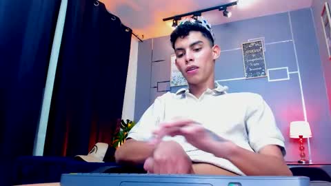 Snapshot of sky_jules chatting on October 15, 5:32 am Daniel online show from October 15, 5:32 am
