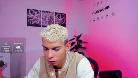 Daniel online show from December 20, 3:46 am