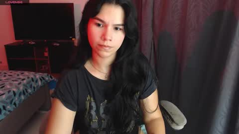 Snapshot of sky_lover_ chatting on September 22, 9:13 am Sky online show from September 22, 9:13 am