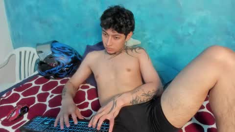 sky_wild online show from January 14, 7:38 am