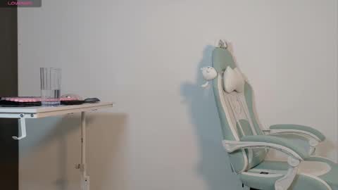 SKYE. online show from October 11, 5:45 am