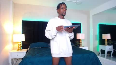 SKYLERBIGXXX online show from July 7, 4:03 am
