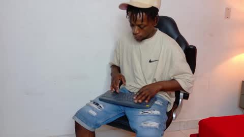 SKYLERBIGXXX online show from October 2, 4:11 am