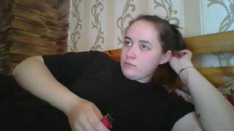 skyressie333 online show from April 26, 4:59 pm