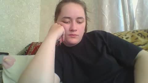 skyressie333 online show from April 23, 2:30 pm