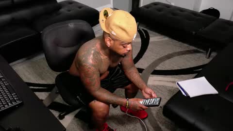 nasty twitter KASHCARTERATL online show from April 20, 5:27 pm