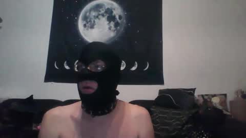 Snapshot of slaveforgodess chatting on September 14, 10:44 pm slaveforgodess online show from September 14, 10:44 pm