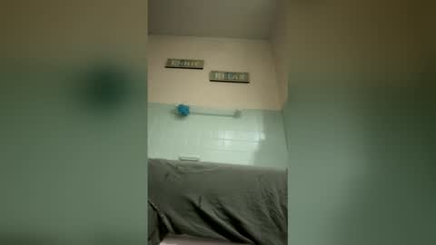 slicknick1988 online show from April 8, 6:38 am