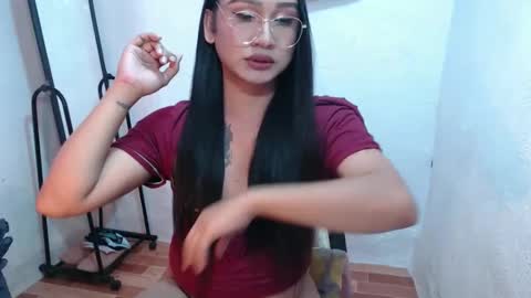  Lovie  online show from September 11, 4:08 pm