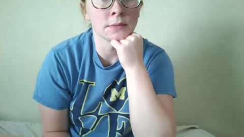Slutty redhead3 online show from June 13, 4:28 pm