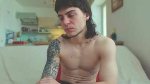 Gus online show from March 8, 4:27 am