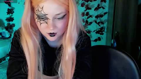 Snapshot of smallimpmeili chatting on October 19, 8:13 pm smallimpmeili online show from October 19, 8:13 pm