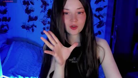 Snapshot of smallimpmeili chatting on October 9, 6:35 pm smallimpmeili online show from October 9, 6:35 pm