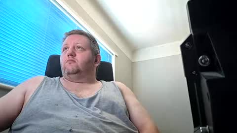smallone19832 online show from July 11, 10:29 am