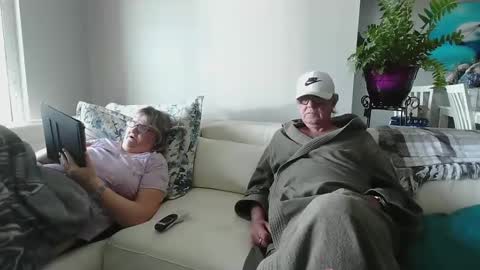 Daddy online show from March 6, 3:02 pm