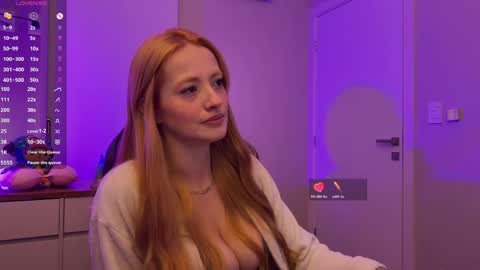 Emily Burns online show from June 4, 7:53 pm