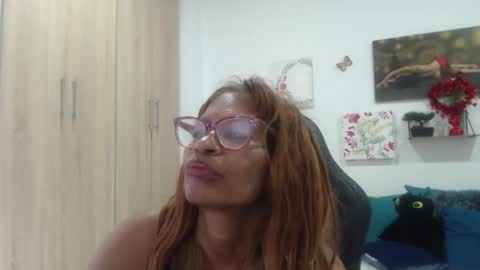 Smileth online show from April 19, 6:10 pm