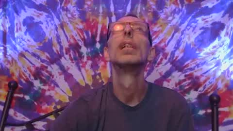 smoke-4-me online show from June 4, 2:39 am