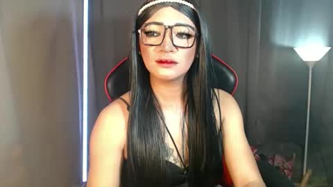 Snapshot of smokeprincess chatting on October 2, 8:51 pm Amanda online show from October 2, 8:51 pm
