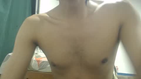 snackontime19 online show from December 4, 7:08 am