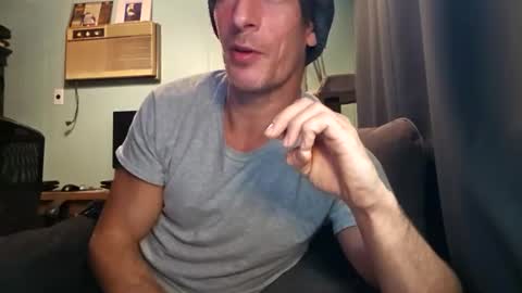 Snackyyyy online show from March 4, 2:08 am