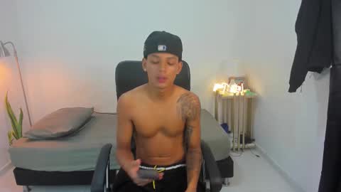 snak_master1 online show from October 6, 12:56 pm