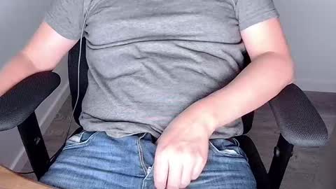 Sneakybill online show from September 10, 8:32 pm