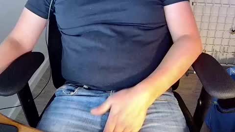 Sneakybill online show from September 15, 9:05 pm