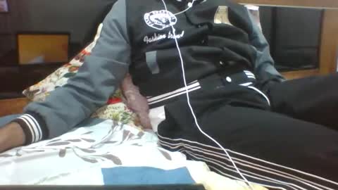 snghardy23 online show from March 1, 11:47 am