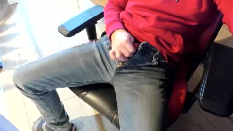 snip1977 online show from December 29, 11:50 am