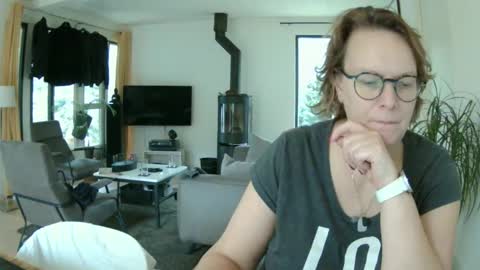 Snoeske and Woodwurm online show from January 1, 12:44 pm