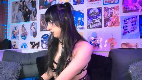 Snow and Bubble online show from September 28, 5:55 pm