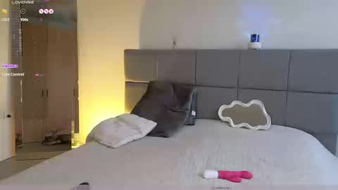 IG Soffimoon   I THANK YOU FOR LEAVING YOUR FOLLOW online show from March 16, 9:19 pm