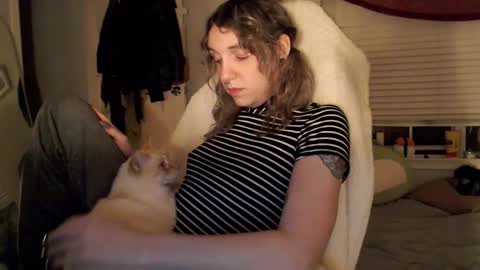 Lilytea online show from November 10, 8:39 am