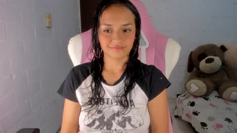 Snapshot of sofi1608 chatting on February 5, 4:25 pm sofia online show from February 5, 4:25 pm