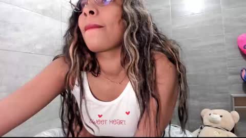 sofia86379 online show from February 28, 9:55 pm