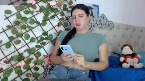 sofia online show from May 17, 6:17 pm