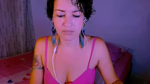 Snapshot of sofia_mark20 chatting on September 15, 12:01 am Sofia online show from September 15, 12:01 am