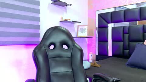 Sofia online show from November 7, 3:09 am