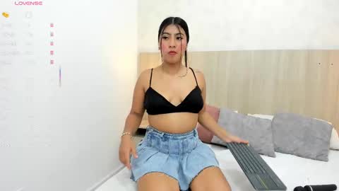 Snapshot of sofia_ostos chatting on October 13, 4:36 am Sofia Ostos online show from October 13, 4:36 am