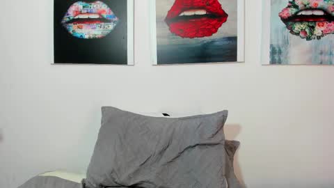 Snapshot of sofia_riveraa chatting on February 22, 10:42 pm SOFIA online show from February 22, 10:42 pm