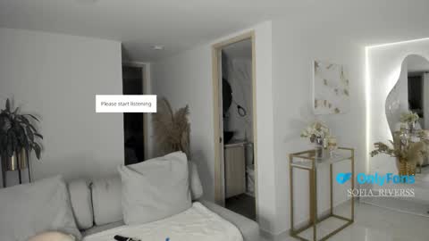 sofia_rivers_ online show from November 13, 11:51 pm