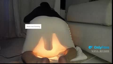 sofia_rivers_ online show from October 28, 12:22 am