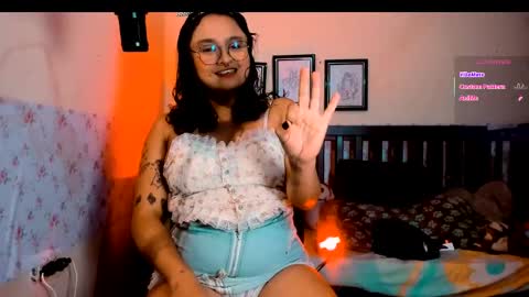 Snapshot of sofia_tabares chatting on February 6, 2:00 am Demi Sofia online show from February 6, 2:00 am